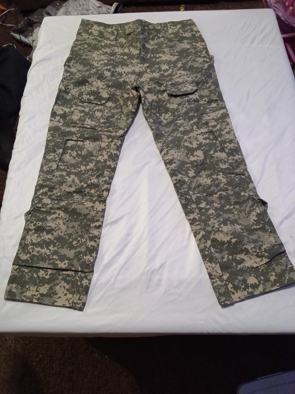 Tactical Men's Cargo Pants in Digital Camouflage